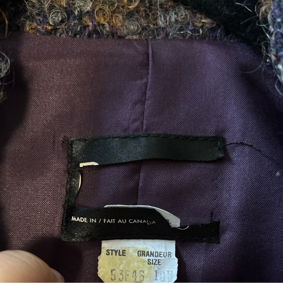 Women's Textured Jacket - Picture 15 of 16